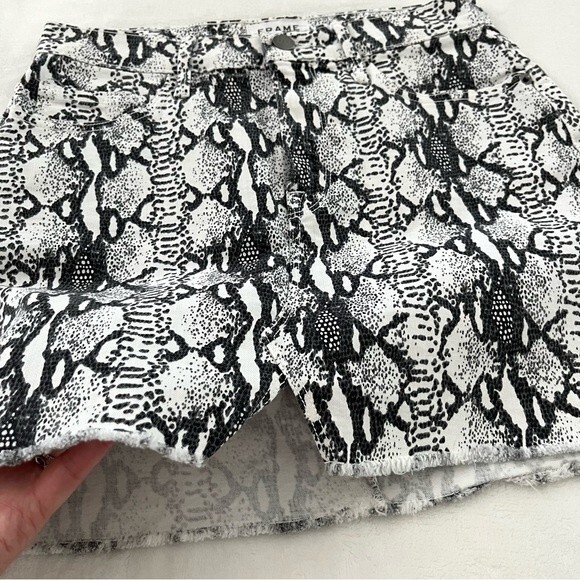 FRAME Le Mini Python Print Denim Mini Skirt Grey/Black/White, Size 26 NWOT - Picture 10 of 15